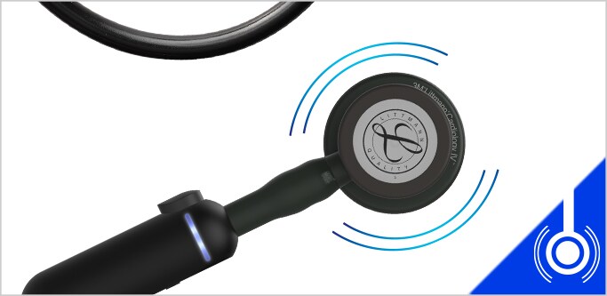 Elektronisches 3M Littmann Stethoskop Modell 3200 vor einem weißen Hintergrund.
